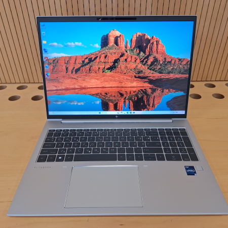 Prenosnik, HP EliteBook 860 G10... ugodna cena / kvaliteta A-